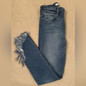 Hidden Jeans Distressed Chew Hem Size 24